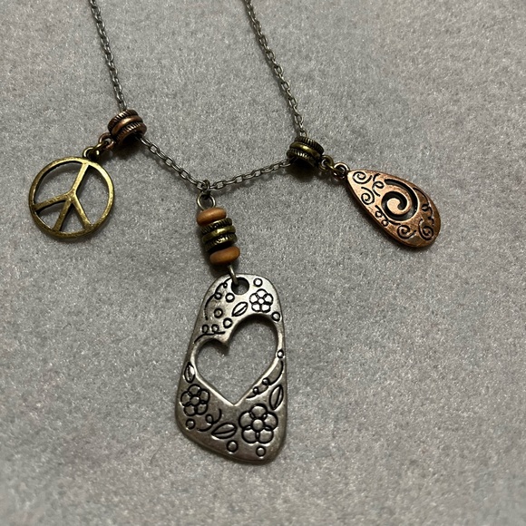 Lia Sophia- DayDreamer SilverTone / Antique Gold Silver Charms - Picture 2 of 4